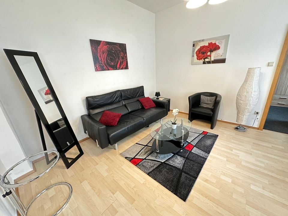 SINGLES und JUNGE PAARE aufgepasst! MÖBLIERTES ZWEIZIMMER APARTMENT  am HOFGARTEN in CITYLAGE! in Solingen