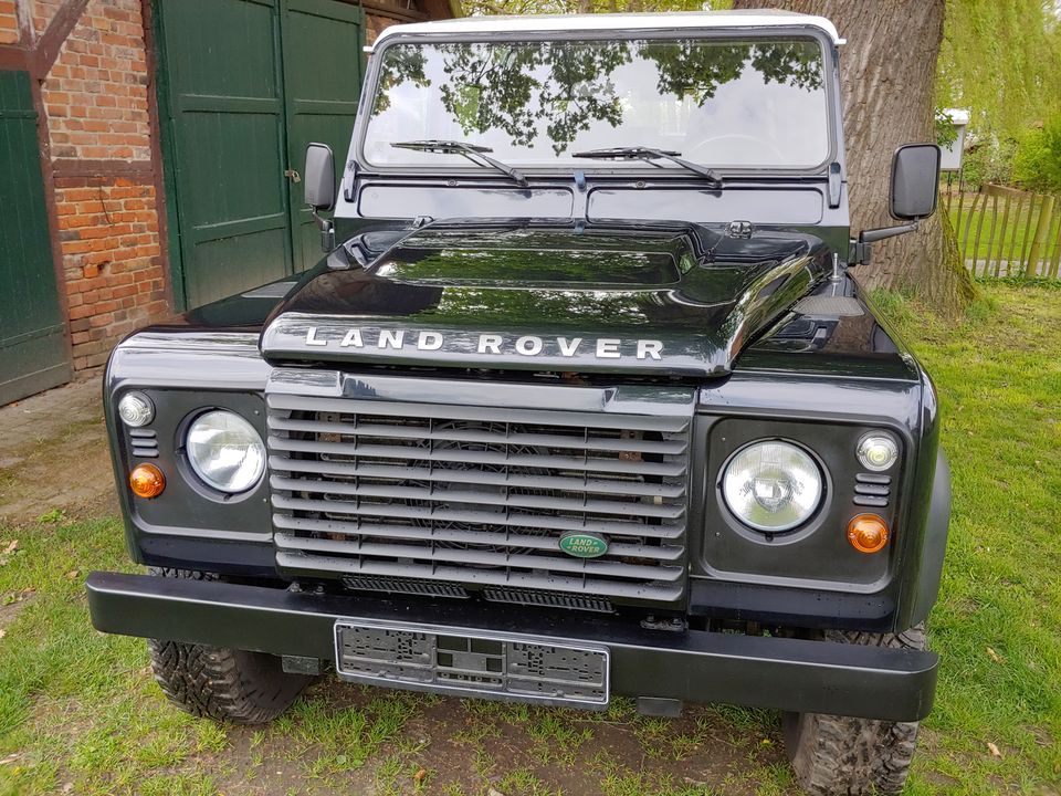 Land Rover Defender SW SE 110 TD4 2,4 Klima SHZ schöner Zustand in Dissen am Teutoburger Wald