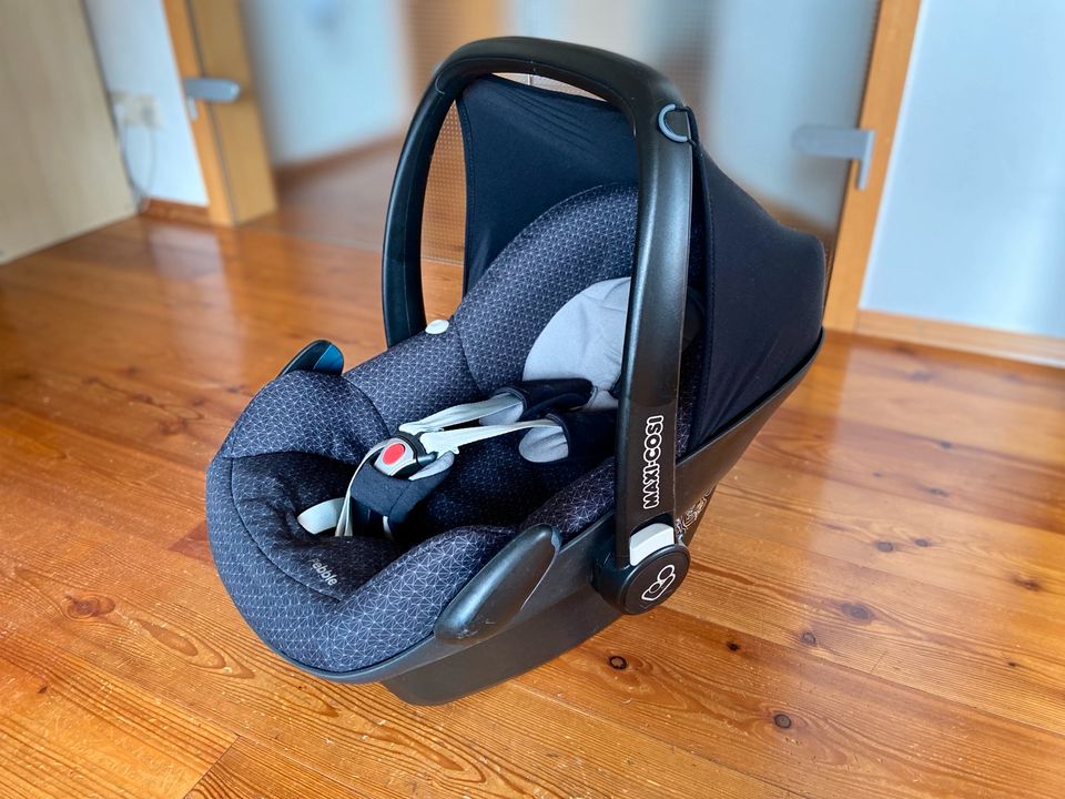 Maxi Cosi Babyschale Pebble in Frankfurt am Main