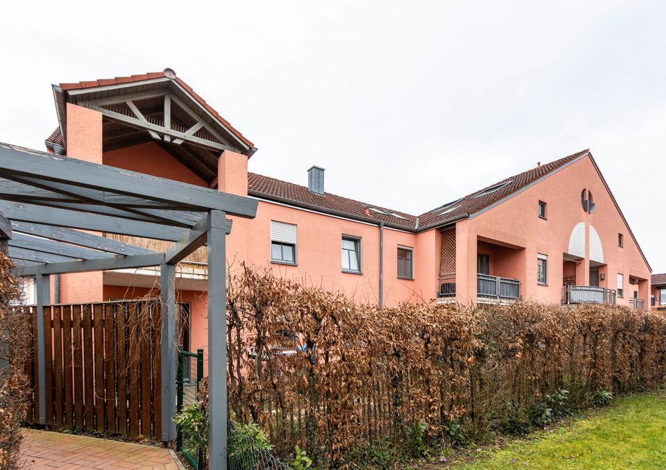 Wunderschöne 3-Zimmer-Maisonette-Wohnung mit Einbauküche und Balkon in Ingolstadt-West in Ingolstadt