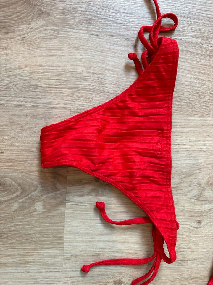 Billabong Bikini Größe XS in Rehlingen-Siersburg