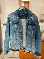 Guess Jeans Jacke Größe M - Kaum getragen Nordrhein-Westfalen - Gelsenkirchen Vorschau