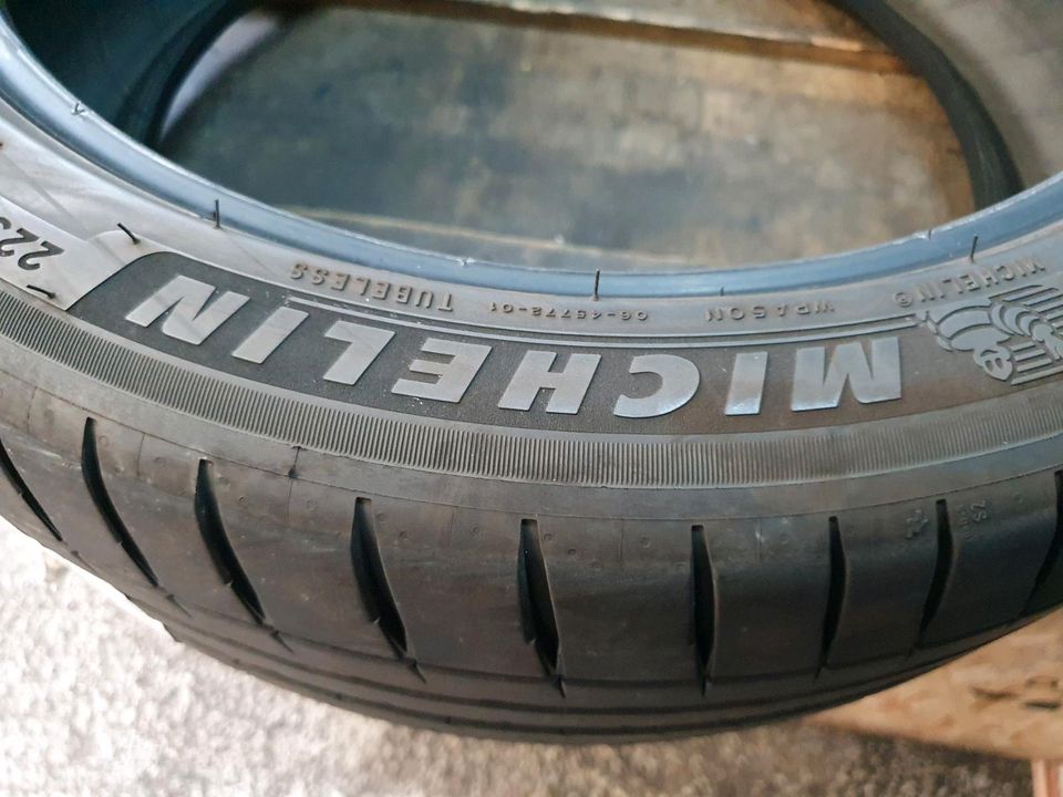 MICHELIN  Sommerreifen 2x 225/45 ZR19 96W - 225 45 19 in Sindelfingen