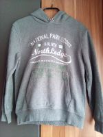 Sweatshirt in dunkel Grau mit Kapuze und Tasche, Größe 152 !! Nordrhein-Westfalen - Leverkusen Vorschau