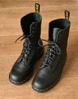 DR MARTENS Boots 10-Loch Virginia 1490. Größe 41 (40-40,5) Düsseldorf - Eller Vorschau