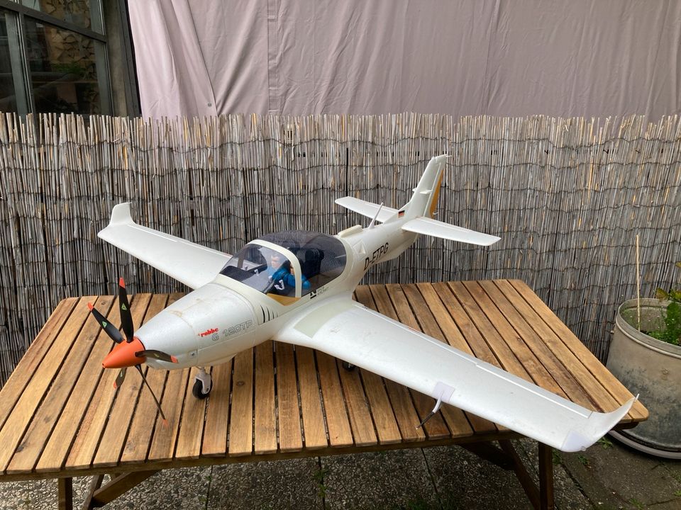 ROBBE GROB G 120TP Modellflugzeug RC Schaum Holz Brushless in Alsdorf