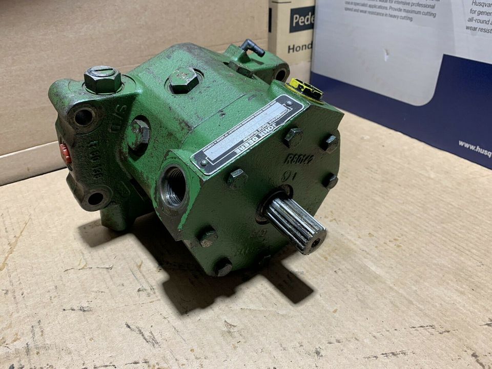 Hydraulikpumpe passend für Joh Deere 2850 in Geseke