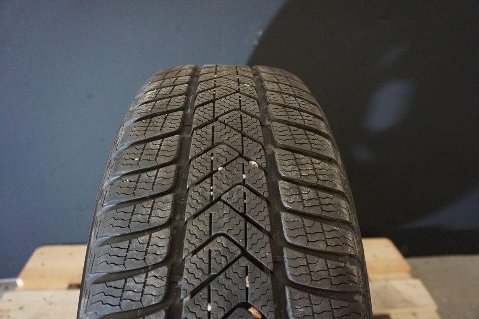 Original BMW X1 F48 X2 F39 Alufelgen Winterräder Pirelli 17 Zoll in Remscheid