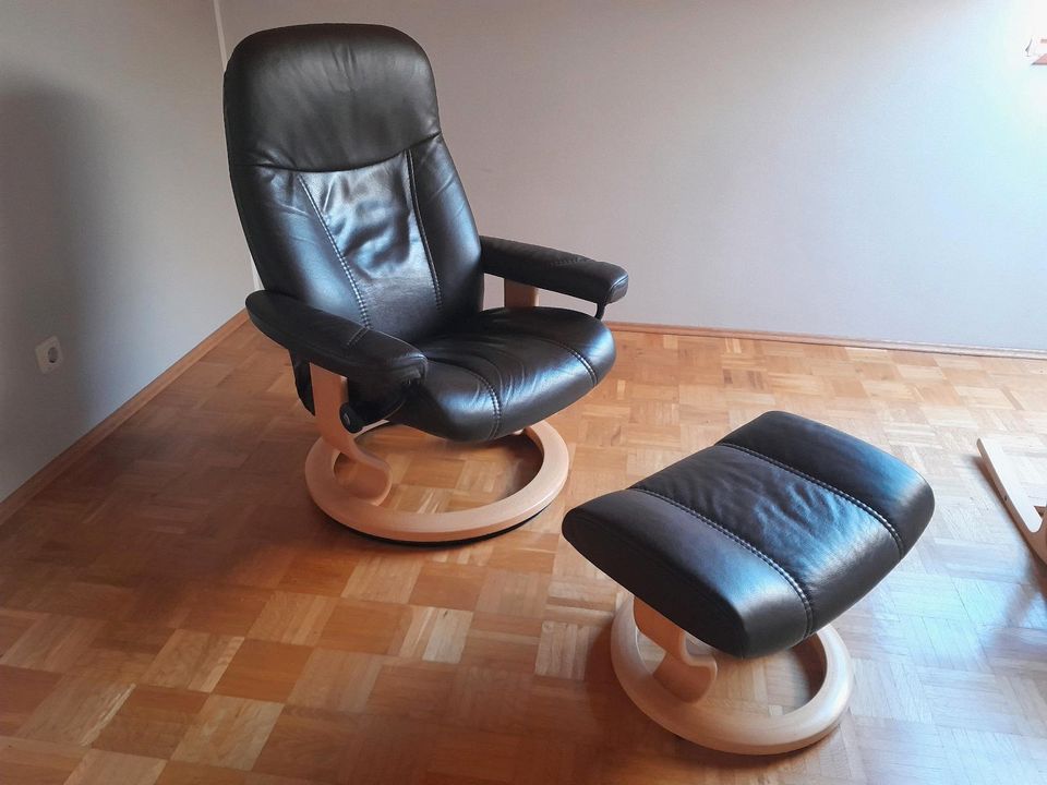 Stressless Sessel mit Hocker, Echtleder in braun in Freudenberg