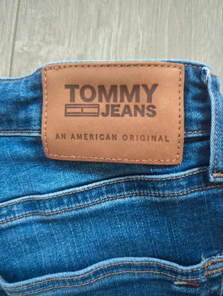 Tommy jeans 31/30 in Nortorf