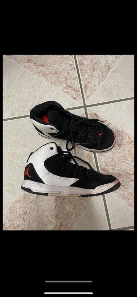 Jungenschuhe Basketballschuhe Jordan in Lenting