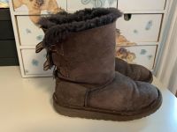 UGG Stiefel braun Schleifen 32 LILI32 Hessen - Mörlenbach Vorschau