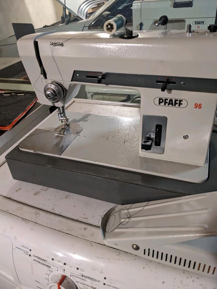 Nähmaschine Pfaff 96 in Köfering