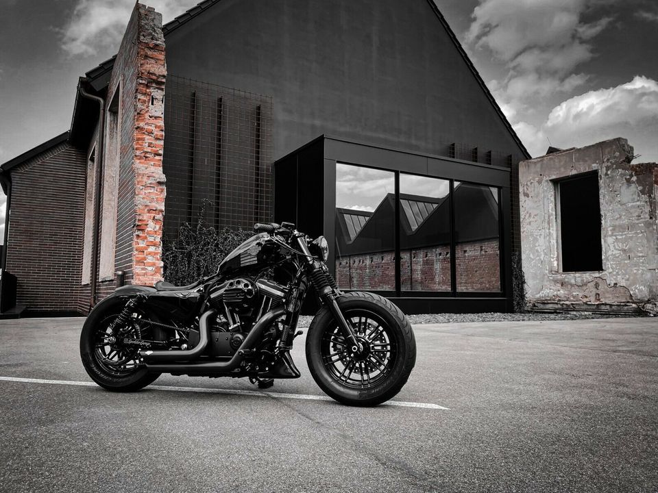 Harley-Davidson 48/ Iron Bobber Umbau by Sportster Garage® in Ludwigsburg