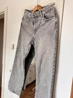 graue Jeans Bershka High Waist Straught - Größe 38 Brandenburg - Oranienburg Vorschau