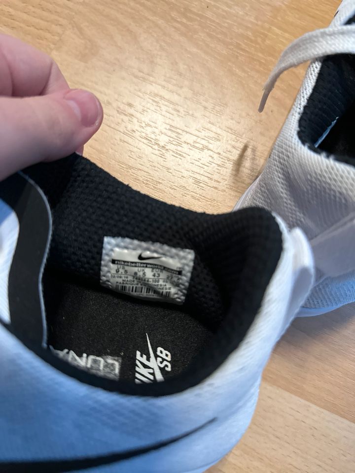 Nike SB Schuhe, Gr. 43, Weis in Alzey