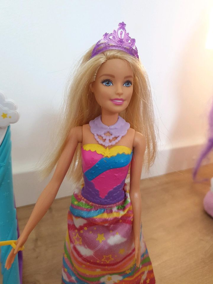 Barbie Schaukel Dreamtopia in Klappholz