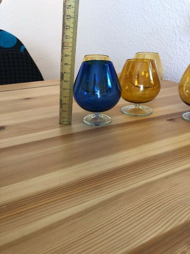 Verkaufe Cognac-Schwenker aus farbigem Glas in Berlin