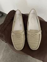 Tod‘s Gommino Loafer Leder Gr. 39,5 neu ungetragen NP 4000 Euro Hessen - Melsungen Vorschau