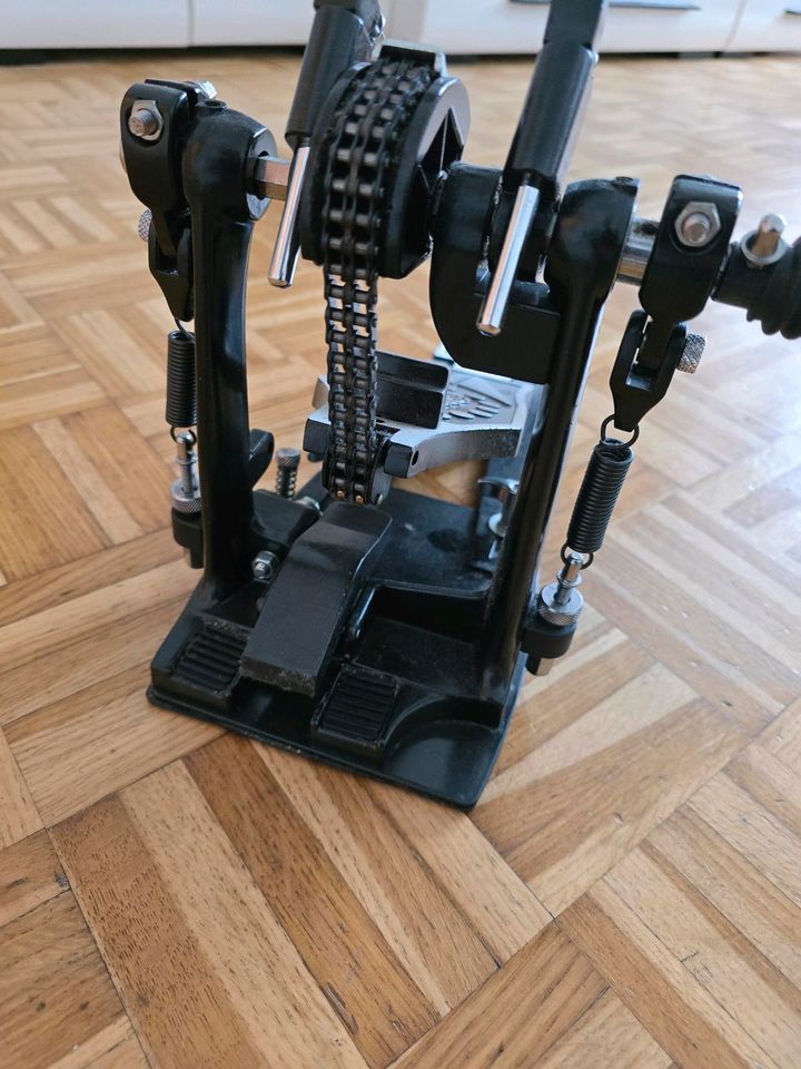 Bass drum pedal doppelfußmaschine Taye in Ottobrunn