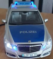 Mercedes Benz, E-Klasse, 2009, Polizei, mit Licht+Netzteil, 1:18 Nordrhein-Westfalen - Lemgo Vorschau