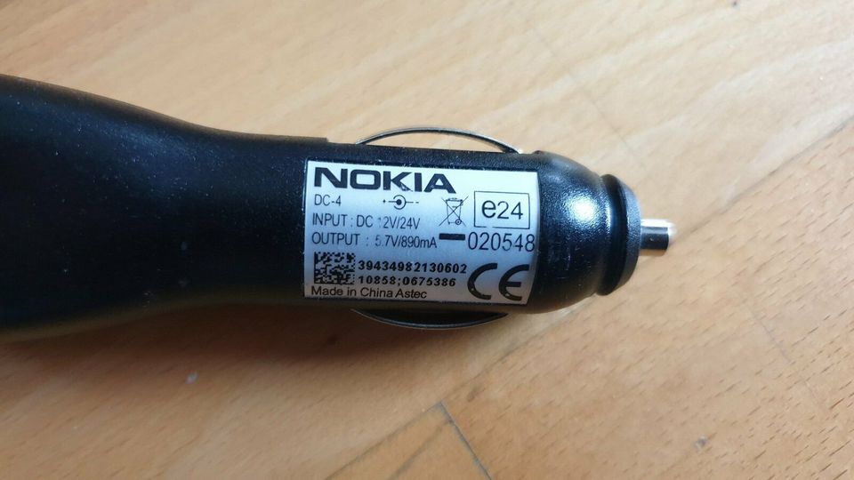 Nokia HF-200 Bluetooth Freisprecheinrichtung mit 12 Volt-Kabel in Ulm