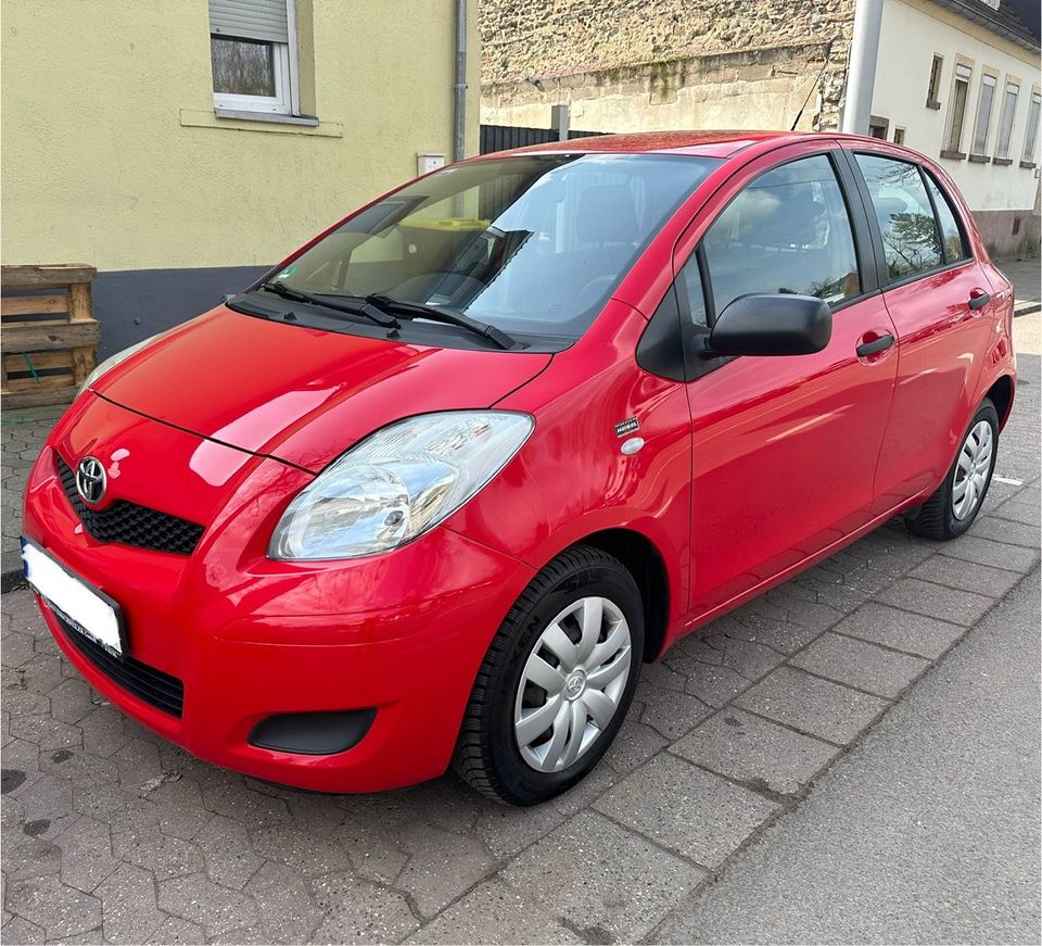 Toyota Yaris 1.0 VVT-i in Saarbrücken