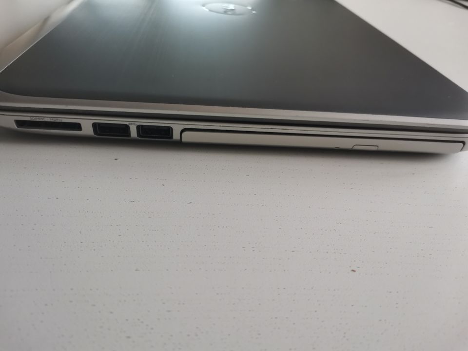 Ultrabook DELL Inspiron 15z-5523 in Naila