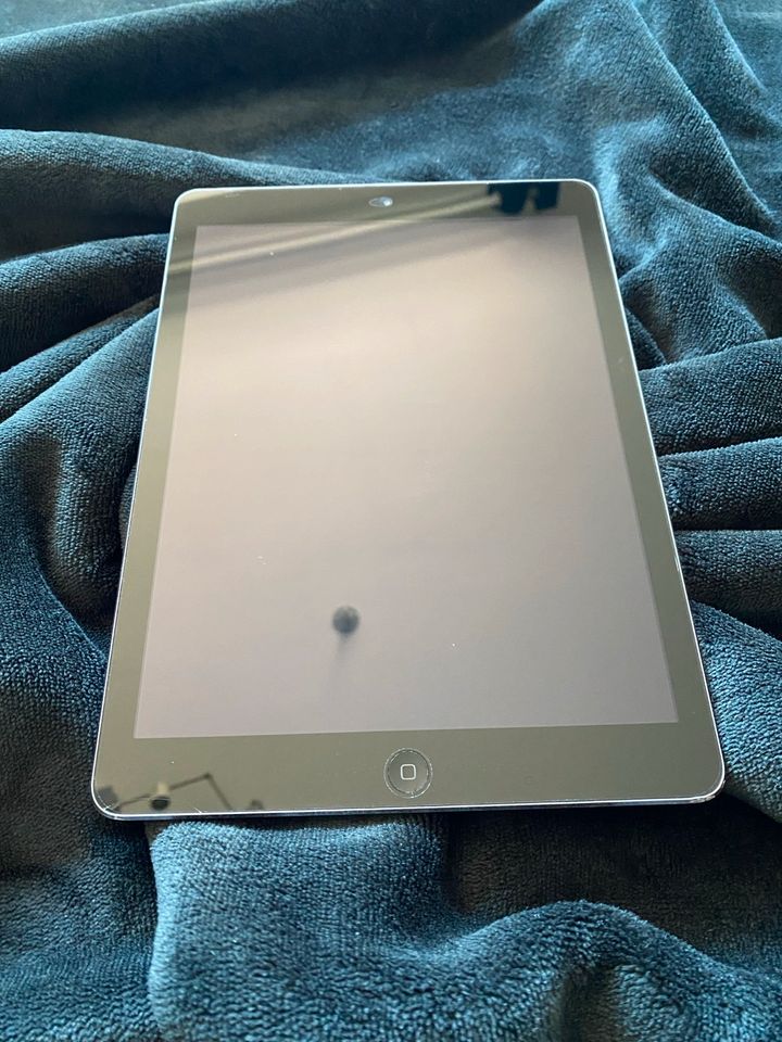 iPad Air 1. Generation Wi-Fi Space Gray  32GB in Celle