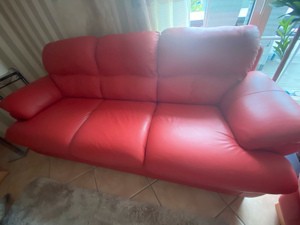 Couchgarnitur Leder rot (3-Sitzer, 2-Sitzer, Sessel) in Rostock