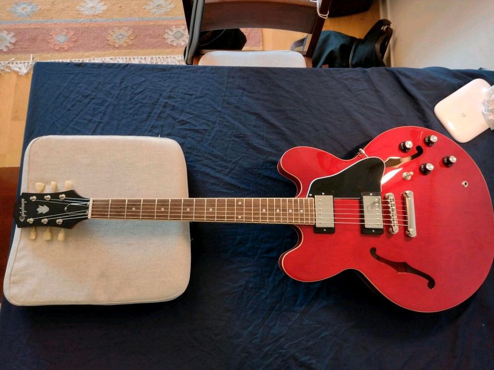 Epiphone ES-335 Cherry in Hamburg