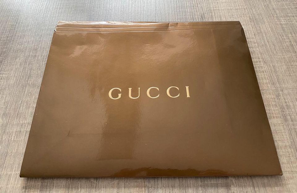 Gucci Verpackung zu verkaufen in Reinheim