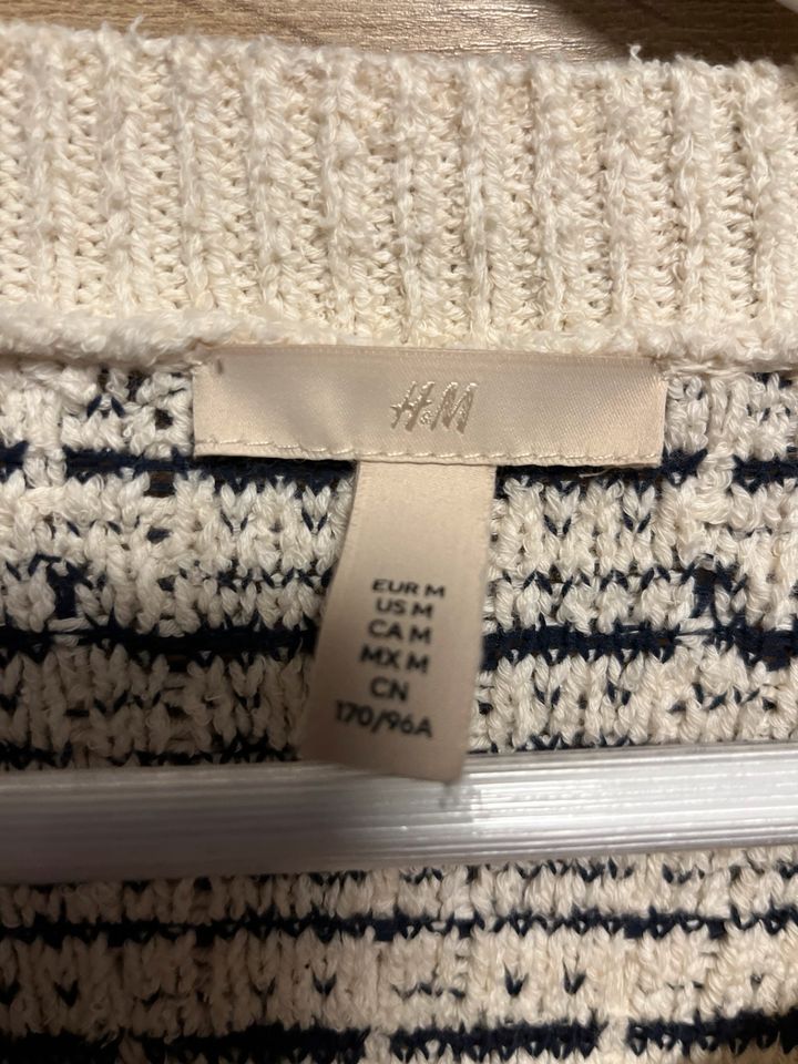 H&M Strick Weste Cardigan Gr. M in Ruhstorf an der Rott