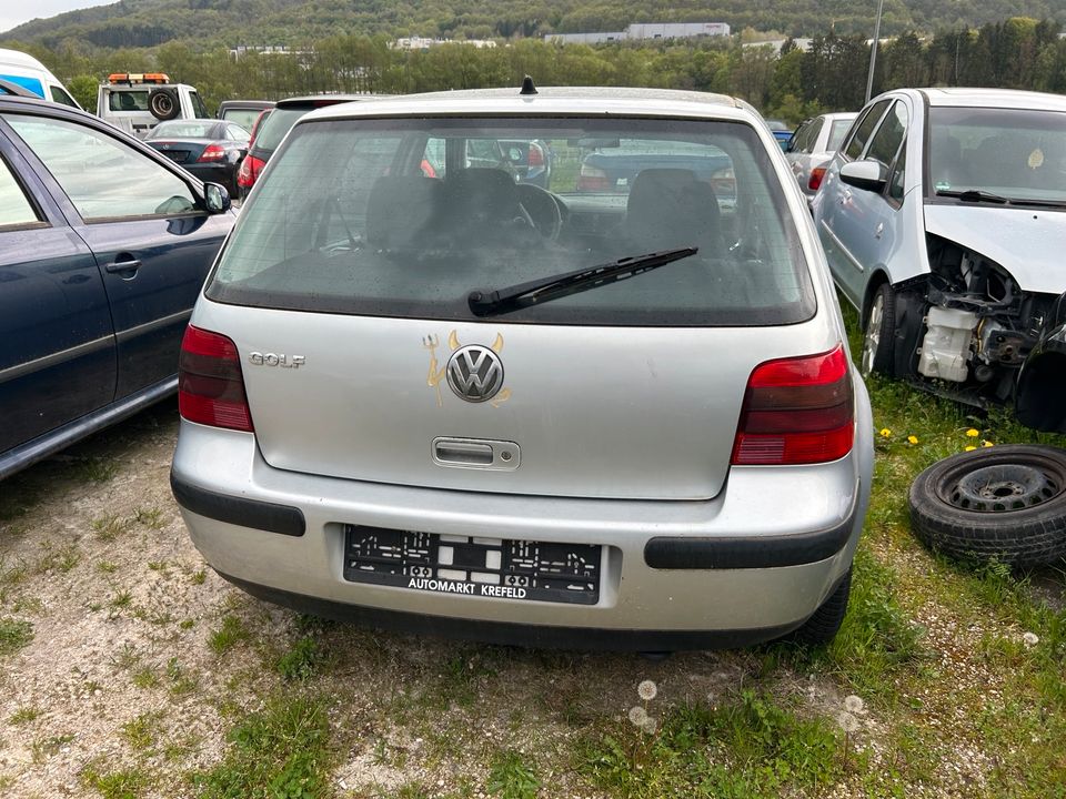 Vw Golf IV 1.4 16V AXP DUW LA7W Schlachtfahrzeug Teileverkauf in Idar-Oberstein