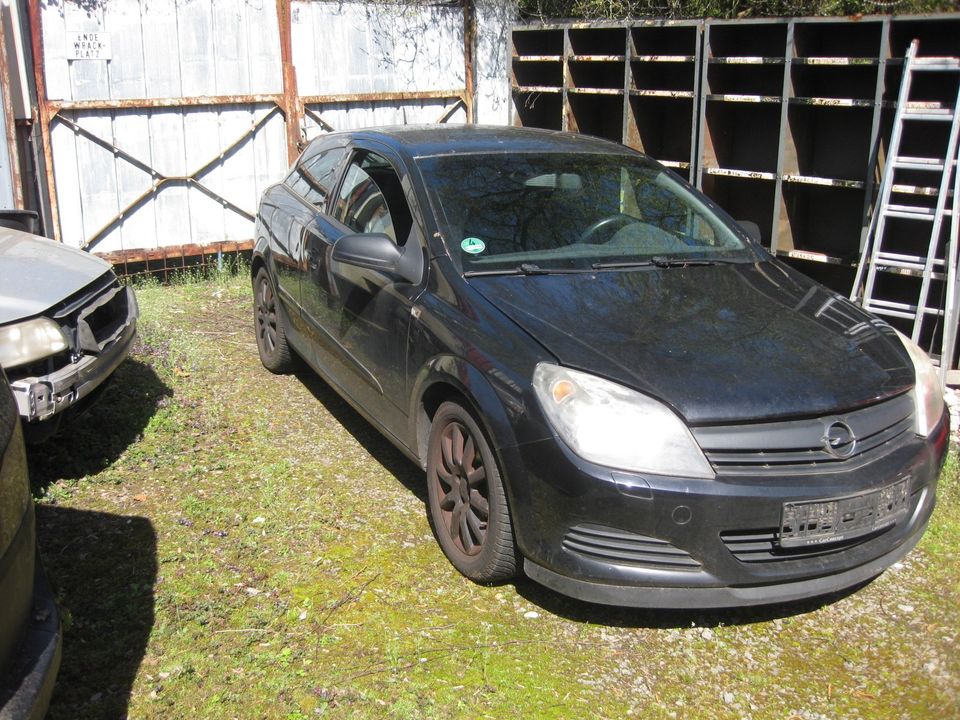 Ersatzteile OPEL Astra GTC, 01/2006, 1.4 L  saphirschwarz-perl in Köln