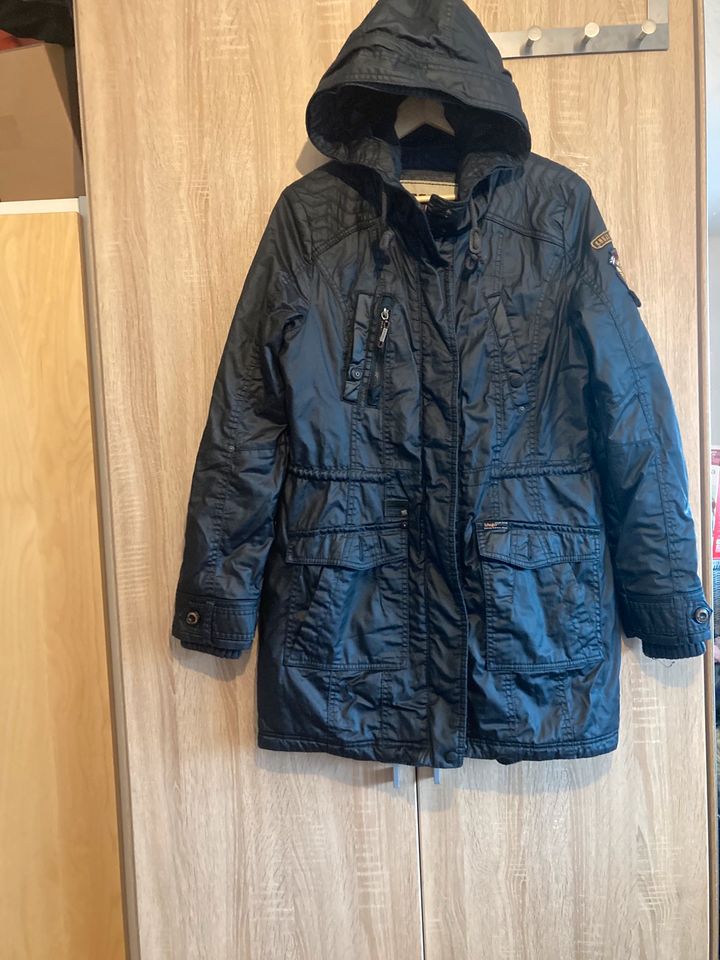 Schwarzer Parka von Khujo Größe L in Gelsenkirchen