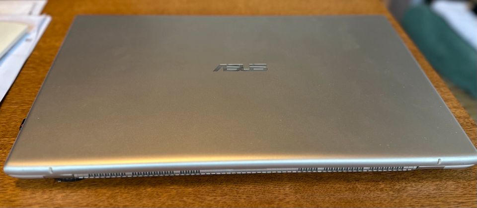 ASUS VivoBook 17 Zoll, 43,9 cm 17,3 Zoll Intel I5 10th Generation in Hennef (Sieg)