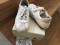 Neuwertig Högl Premium Sneaker Weiß Swarovski Gr. 37,5 Sachsen - Annaberg-Buchholz Vorschau