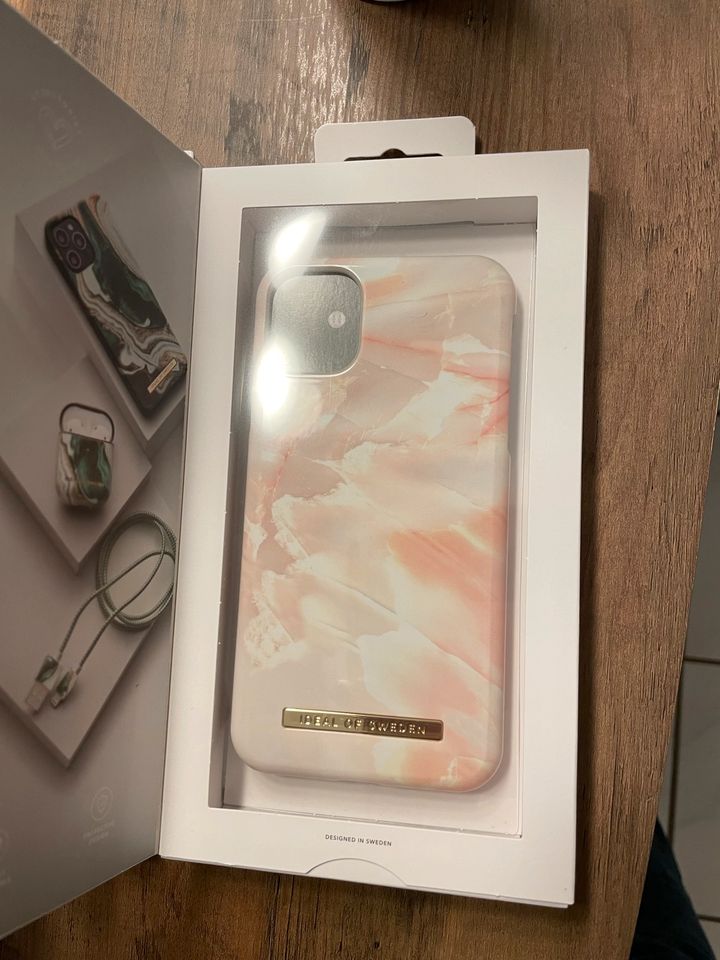 Ideal of Sweden Hülle für iPhone 11 / XR NEU in Alsdorf