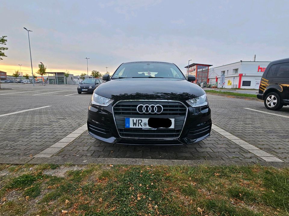 Audi A1 1.6 TDI/AMBITION/SCHECKHEFT/SCHWARZ in Thale