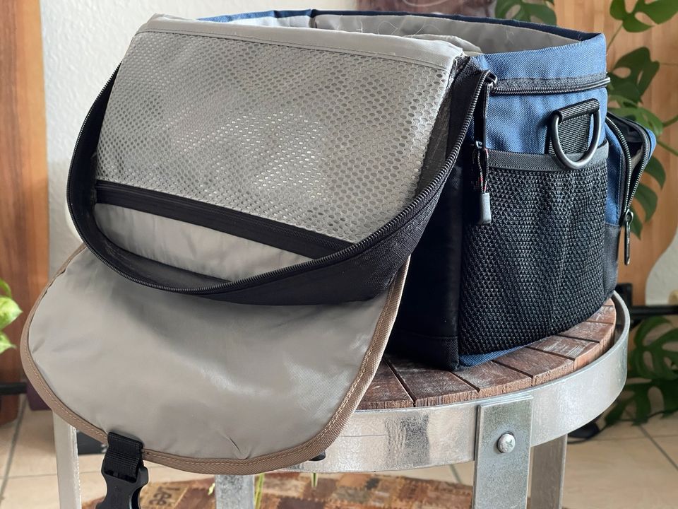 Lowepro Nova 4 Kamera Tasche Top Zustand in Wiehl