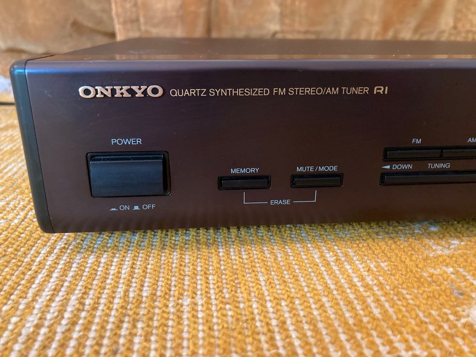 ONKYO T-4830 Tuner in Düsseldorf