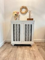 Landhaus Kommode Anrichte Sideboard Vintage Shabby Vitrine Eimsbüttel - Hamburg Niendorf Vorschau