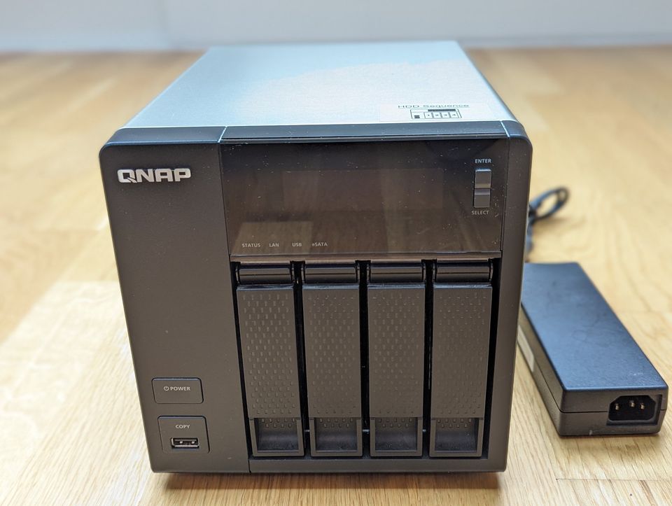 QNAP TS-419P II NAS inkl. 8 TB (4 x WD Red SATA 2TB WD20EFRX) in Aachen