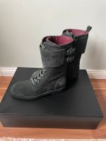 NEU - Chanel Schuhe Stiefel Wildleder grün Gr. 29,5 München - Sendling-Westpark Vorschau