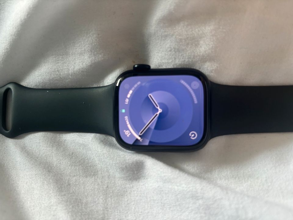 Apple Watch Series 8 in Pegau