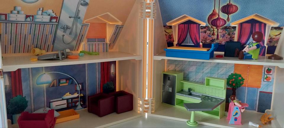 Playmobil Puppenhaus zum mitnehmen Spielzeug Familie in Hildesheim