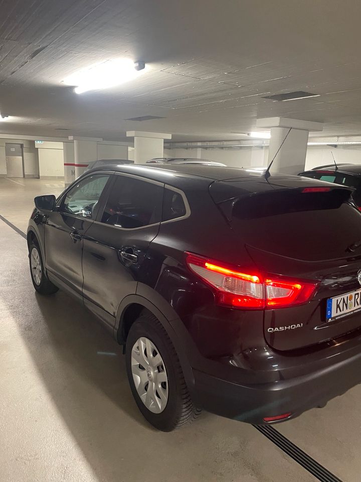 Nissan Qashqai 1,2 DIG Turbo 1 HAND in Konstanz