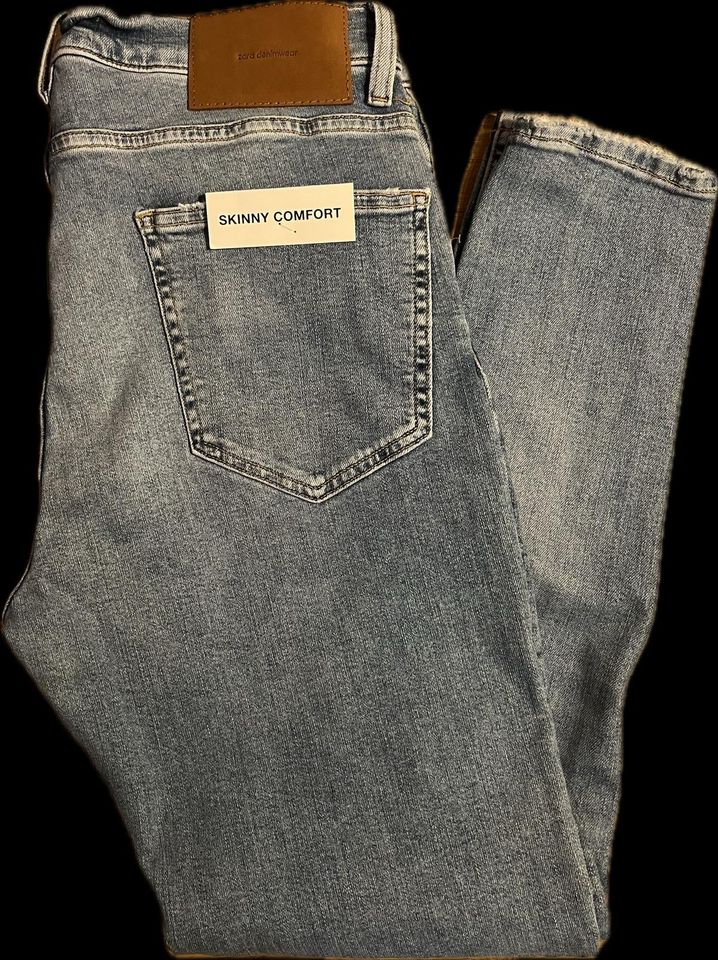 Jeans Zara Skinny in Staufen im Breisgau