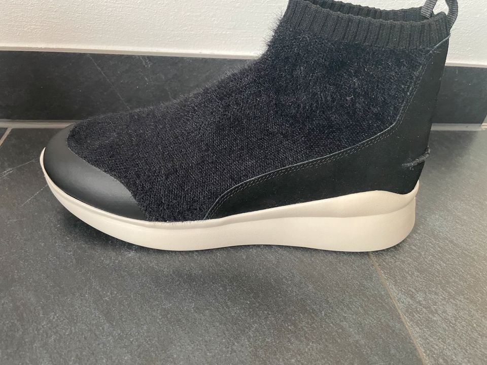 UGG Damensneaker Gr. 40, Schwarz, W Griffith, NEU in Baden-Württemberg -  Aalen | eBay Kleinanzeigen ist jetzt Kleinanzeigen